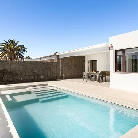 Cactus - Large Private Plot - Heated Pool & Bbq - Luxury Vacation *