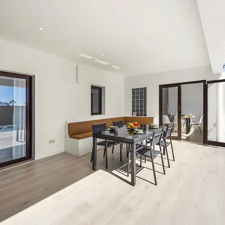 Cactus - Large Private Plot - Heated Pool & Bbq - Luxury Vacation فيلة